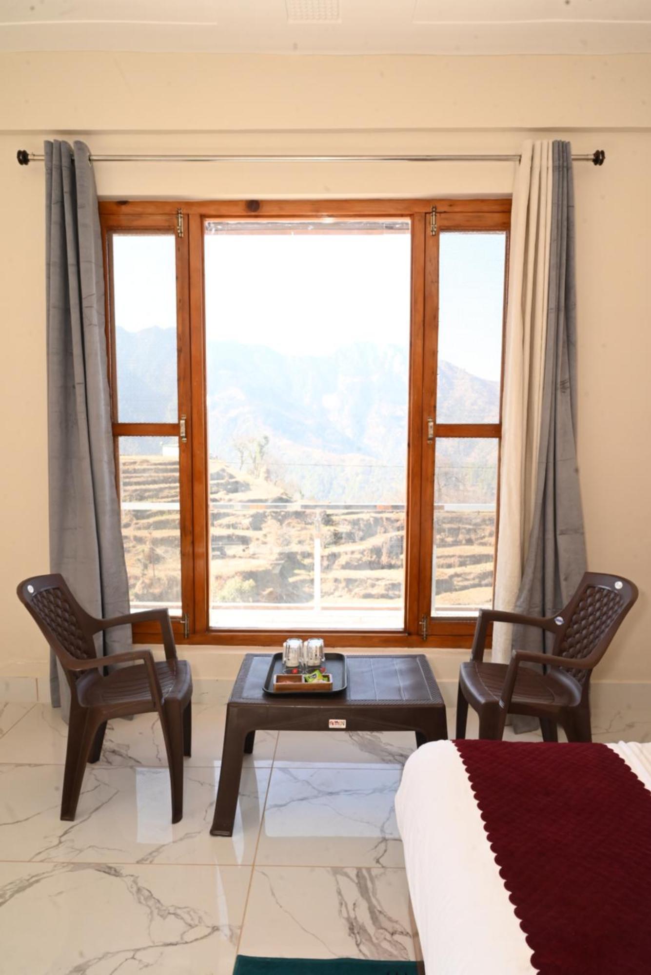 קנאטל Himalayan Hill Top Resort מראה חיצוני תמונה