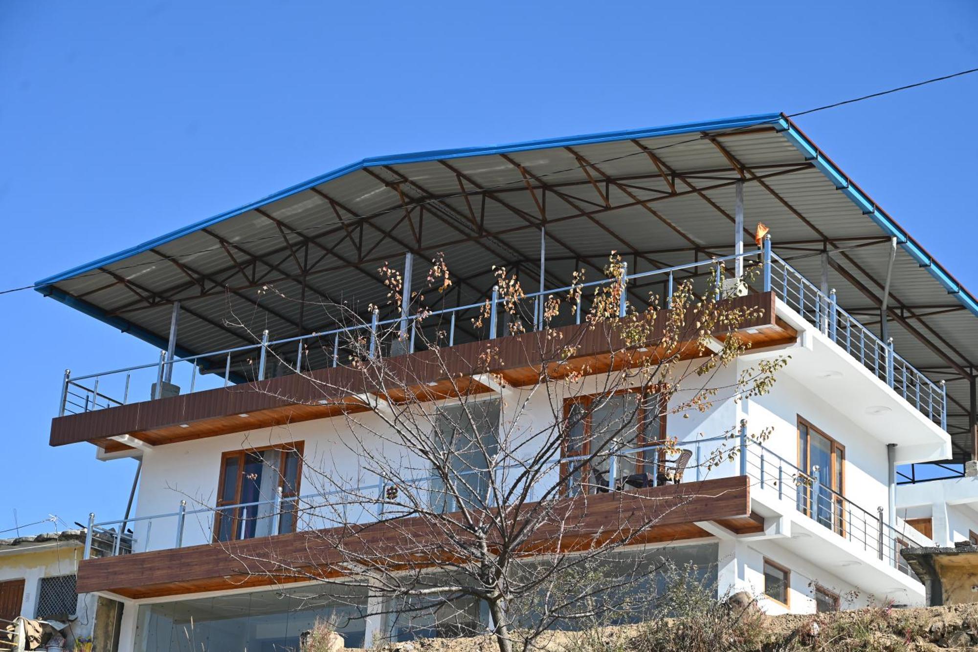 קנאטל Himalayan Hill Top Resort מראה חיצוני תמונה
