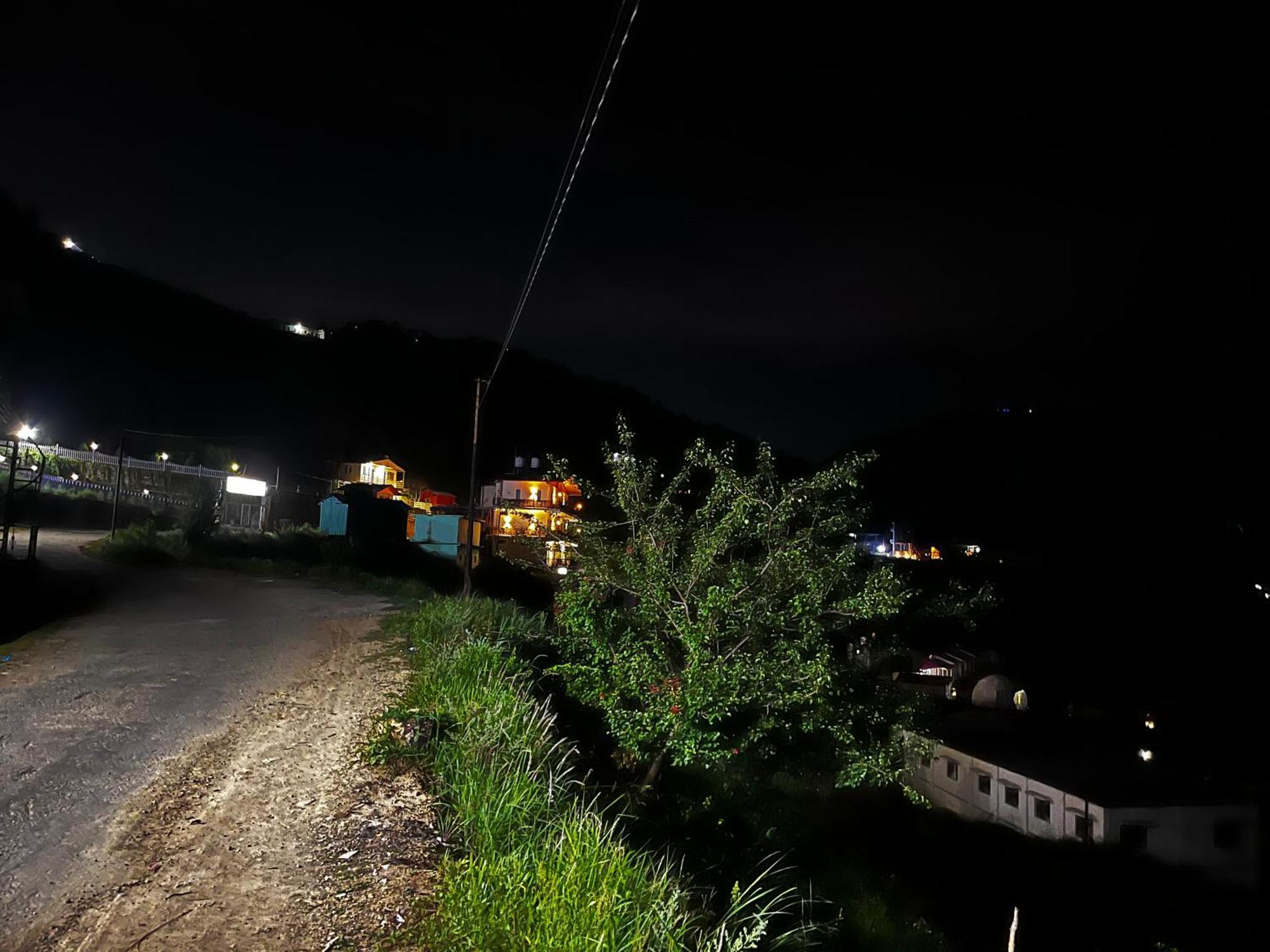 קנאטל Himalayan Hill Top Resort מראה חיצוני תמונה